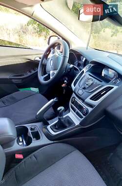 Седан Ford Focus 2011 в 