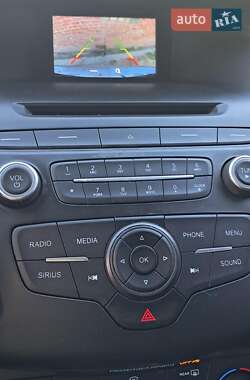 Хетчбек Ford Focus 2013 в 
