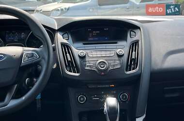 Седан Ford Focus 2015 в 