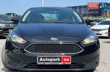 Седан Ford Focus 2015 в 