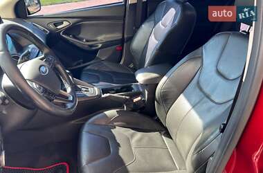 Седан Ford Focus 2015 в 