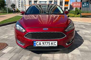 Седан Ford Focus 2015 в 
