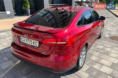 Седан Ford Focus 2015 в 