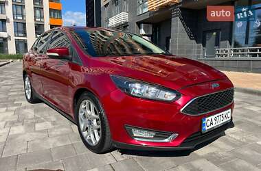 Седан Ford Focus 2015 в 