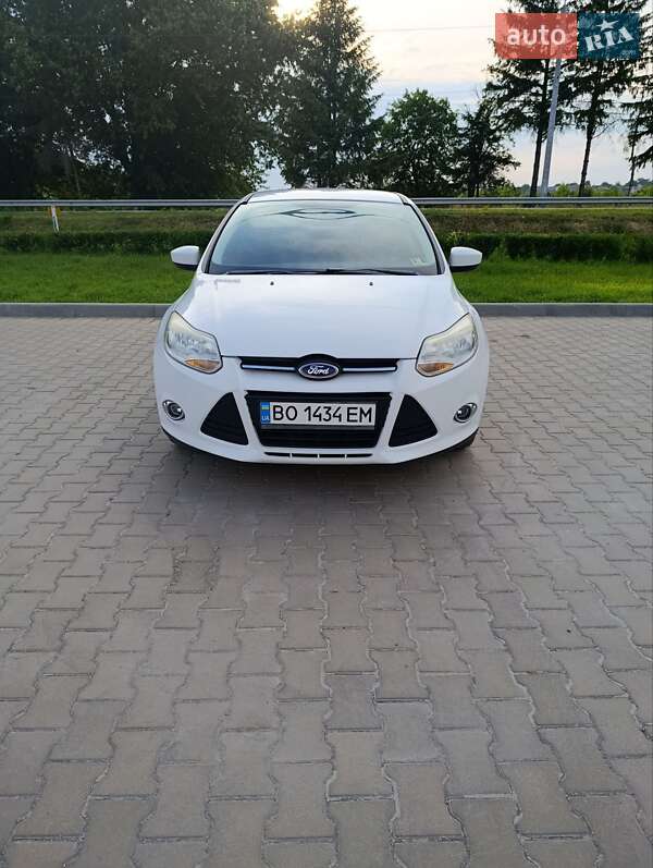 Седан Ford Focus 2013 в Лановцах