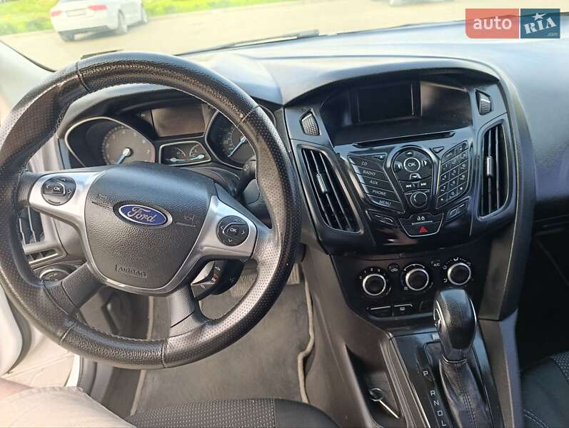 Седан Ford Focus 2013 в Лановцах