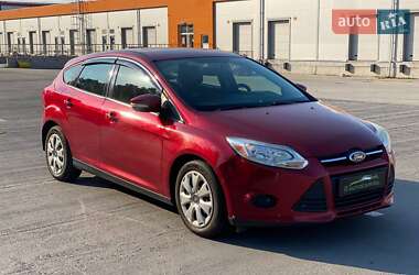 Хэтчбек Ford Focus 2012 в 