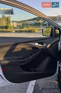 Седан Ford Focus 2016 в 