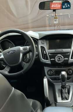 Седан Ford Focus 2013 в 