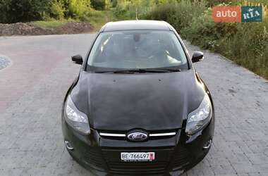 Хетчбек Ford Focus 2013 в 