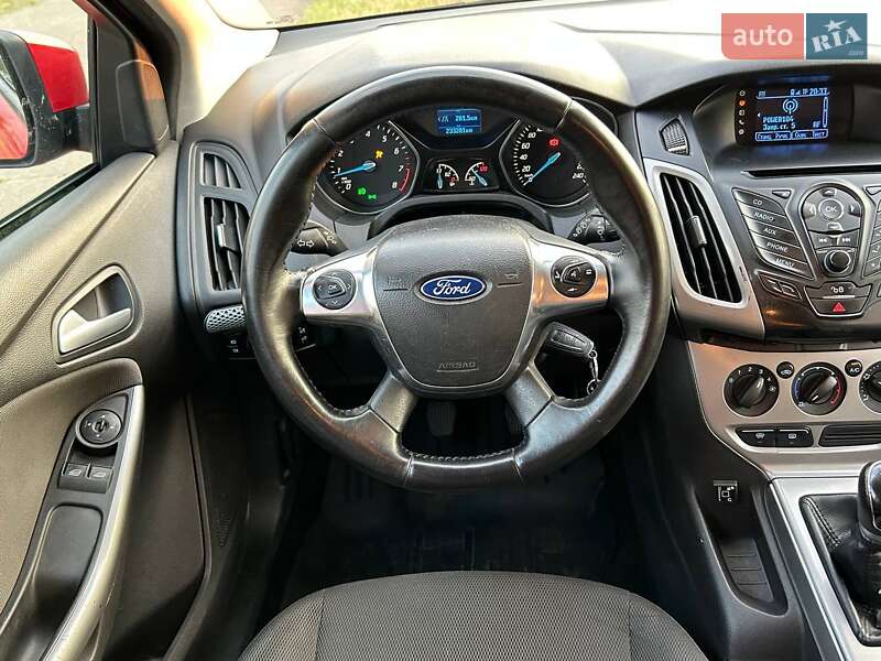 Универсал Ford Focus 2013 в 