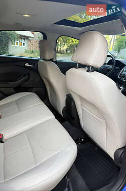 Хэтчбек Ford Focus 2015 в 