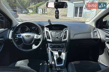 Хетчбек Ford Focus 2013 в 
