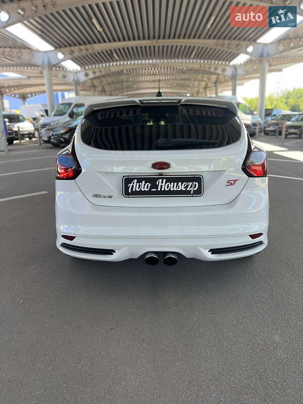 Хетчбек Ford Focus 2014 в Запоріжжі