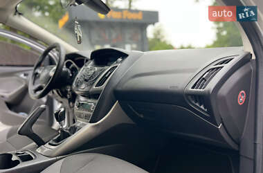 Универсал Ford Focus 2014 в 