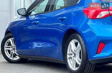 Хэтчбек Ford Focus 2019 в 