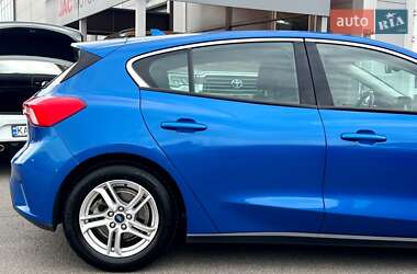 Хэтчбек Ford Focus 2019 в 