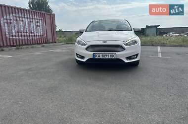 Седан Ford Focus 2016 в 