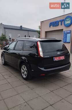 Универсал Ford Focus 2010 в 