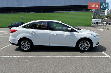 Седан Ford Focus 2016 в 