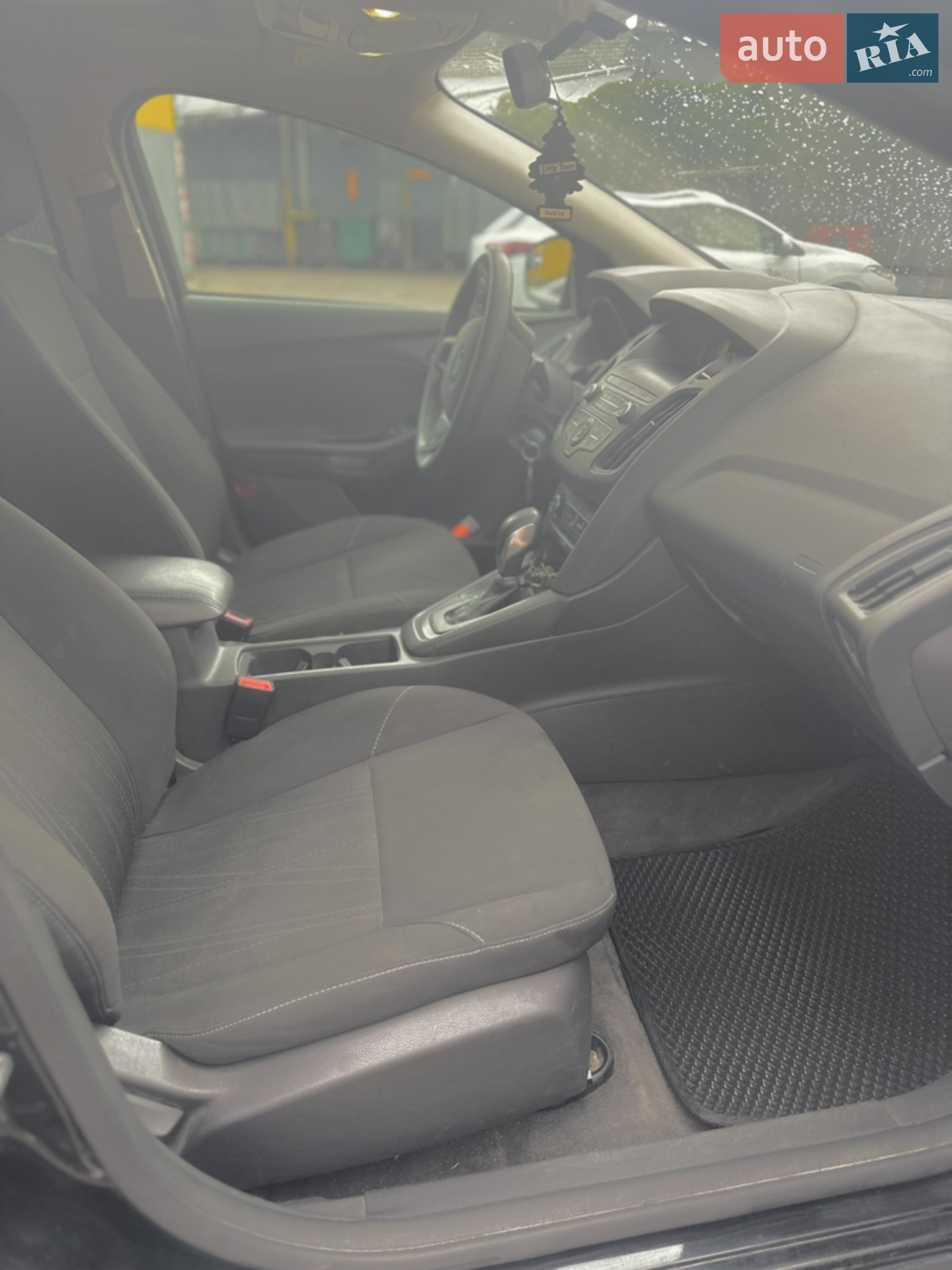 2018 Ford Focus - мініатюра 19