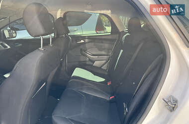 Хетчбек Ford Focus 2015 в 