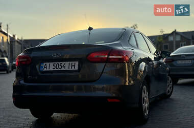 Седан Ford Focus 2016 в 