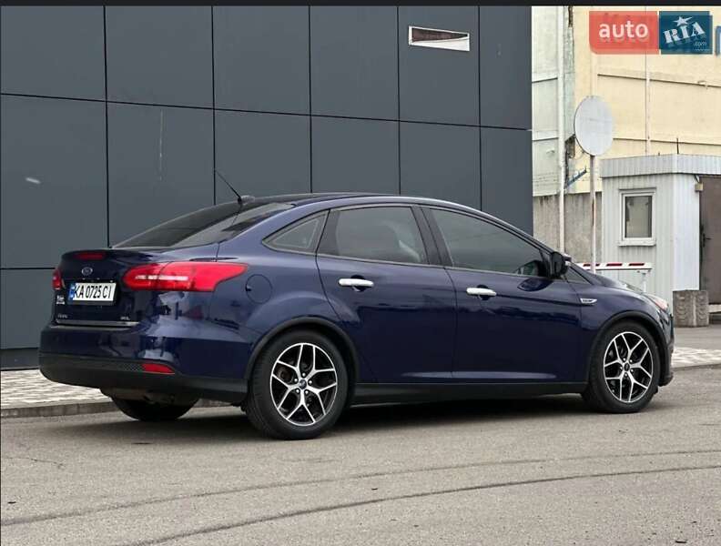Седан Ford Focus 2017 в Киеве
