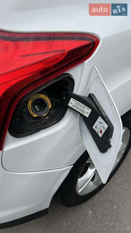 Хэтчбек Ford Focus 2013 в Киеве