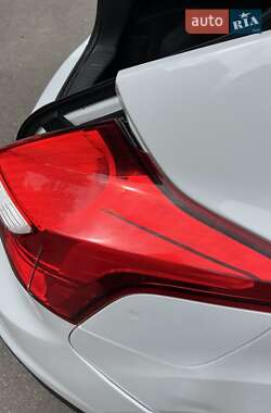Хэтчбек Ford Focus 2013 в 