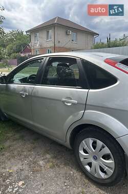 Хэтчбек Ford Focus 2011 в 