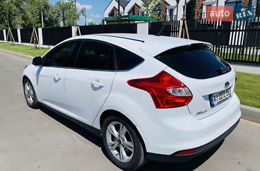 Хэтчбек Ford Focus 2013 в 