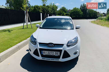 Хэтчбек Ford Focus 2013 в 