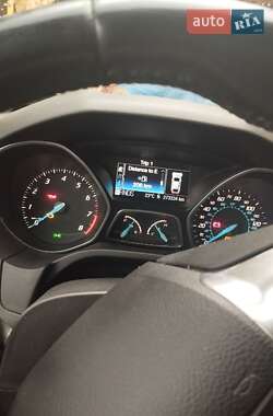 Хэтчбек Ford Focus 2012 в 