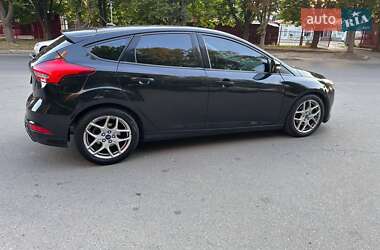 Хэтчбек Ford Focus 2015 в 