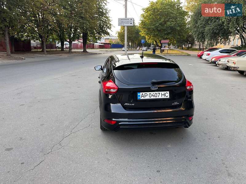 Хэтчбек Ford Focus 2015 в Полтаве