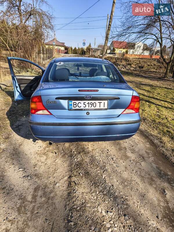 Седан Ford Focus 2003 в Пустомитах