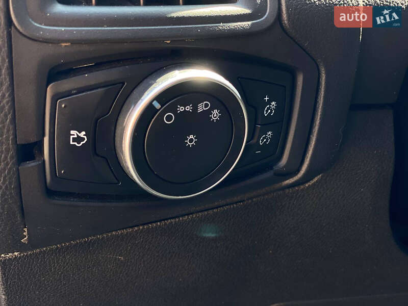 Седан Ford Focus 2016 в Києві