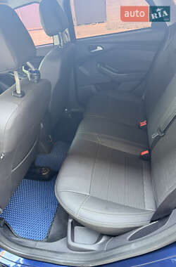 Седан Ford Focus 2012 в 