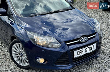 Хэтчбек Ford Focus 2011 в 