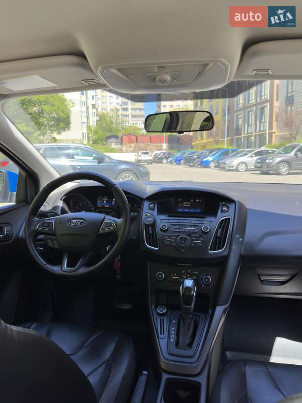 Седан Ford Focus 2015 в Львові