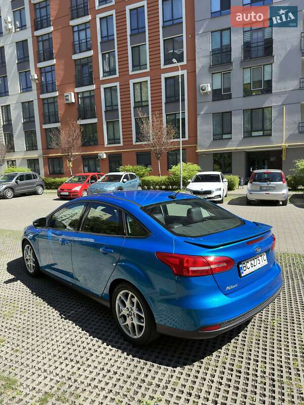 Седан Ford Focus 2015 в Львові