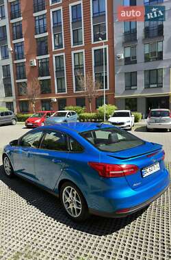 Седан Ford Focus 2015 в 