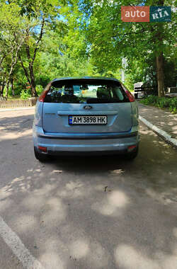 Хэтчбек Ford Focus 2007 в 