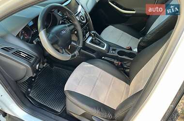 Хэтчбек Ford Focus 2013 в 