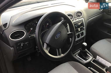 Хэтчбек Ford Focus 2006 в 