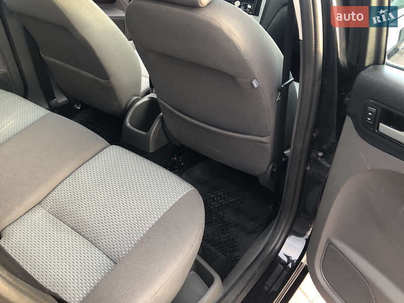 Хэтчбек Ford Focus 2006 в Сарнах