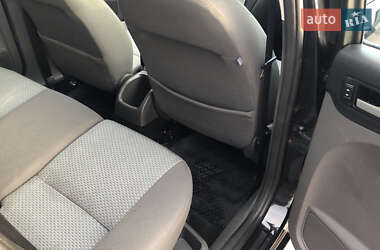 Хэтчбек Ford Focus 2006 в 