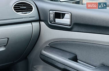 Универсал Ford Focus 2010 в 