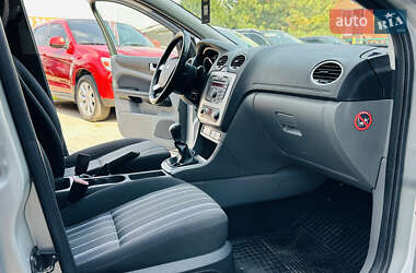 Универсал Ford Focus 2010 в 